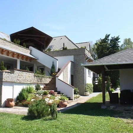 Juhar Apartman Nr 83